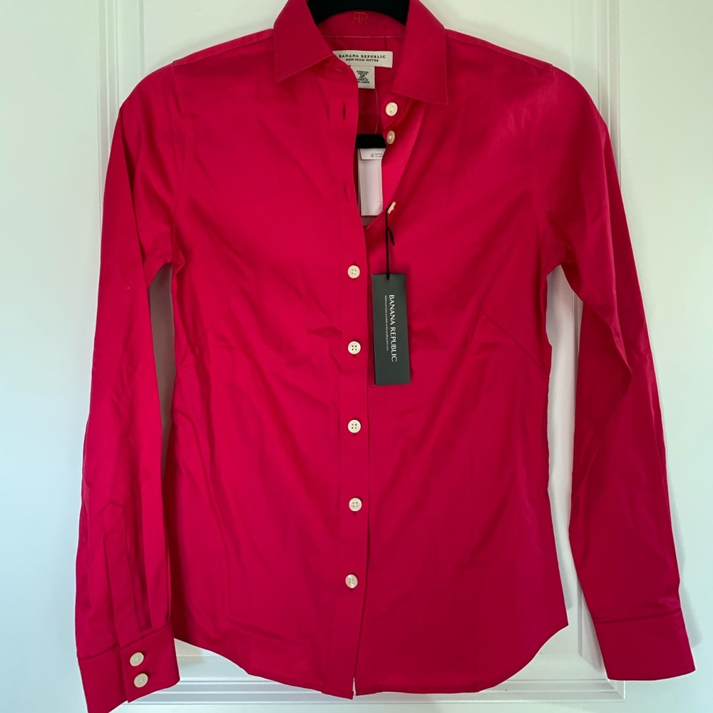 Banana Republic Button-Up Women’s Dress Shirt